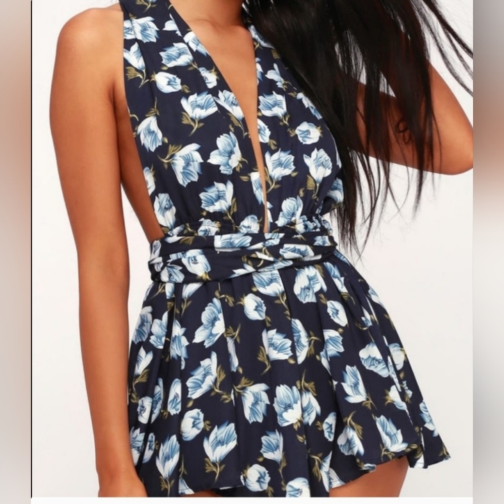 Lulu’s Elated Energy Blue Flora Convertible Romper - Large - NWT